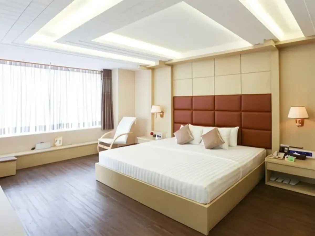 Khách sạn Holiday One Hotel Cần Thơ