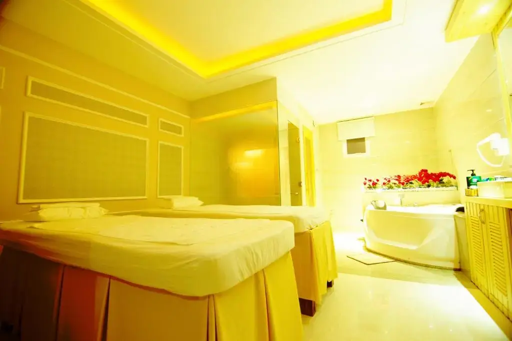 Khách sạn Holiday One Hotel Cần Thơ