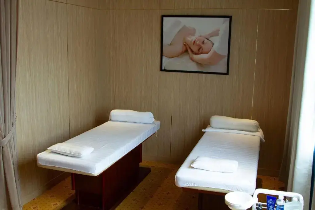 Khách sạn Vạn Phát Riverside Hotel Cần Thơ