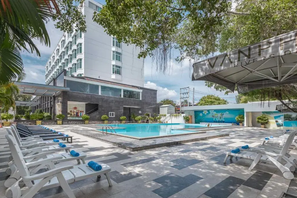 Khách sạn Vạn Phát Riverside Hotel Cần Thơ