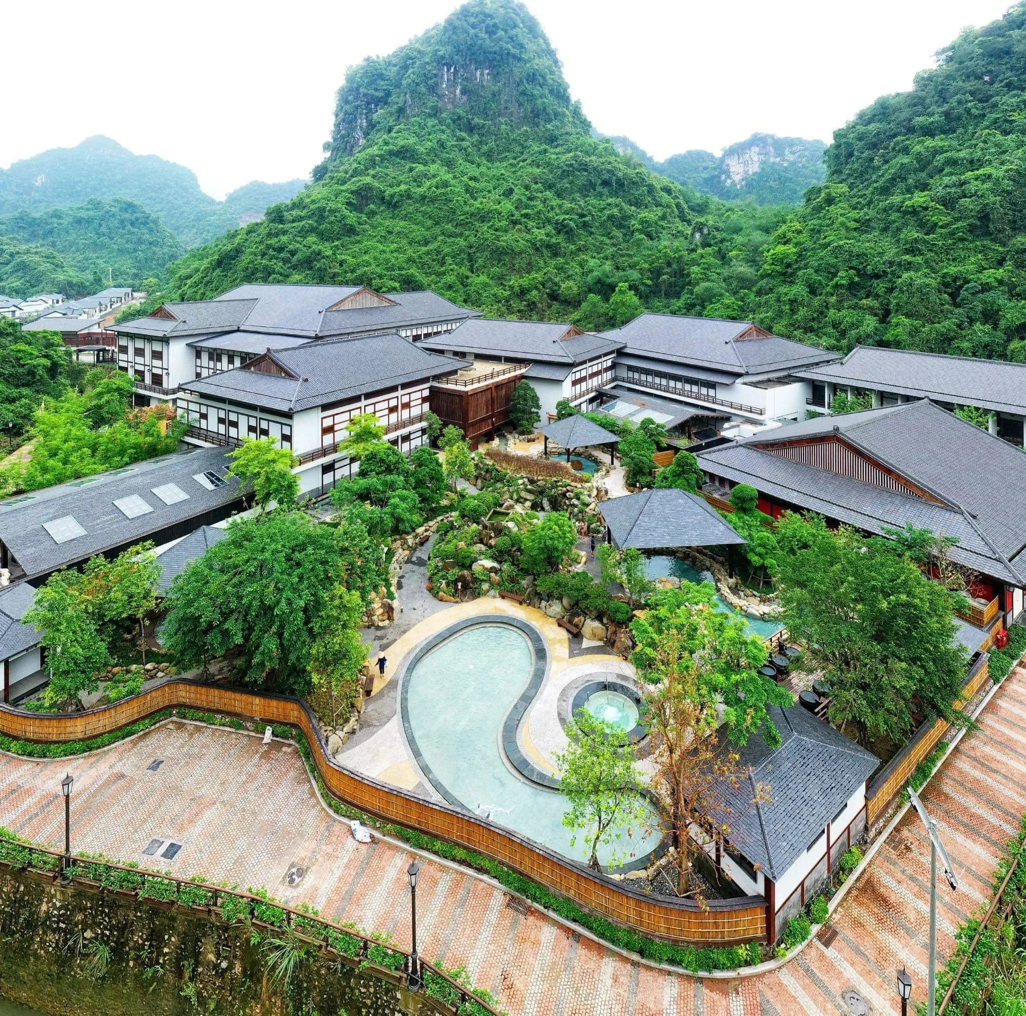 Khách sạn Green Bay Hotel Hạ Long