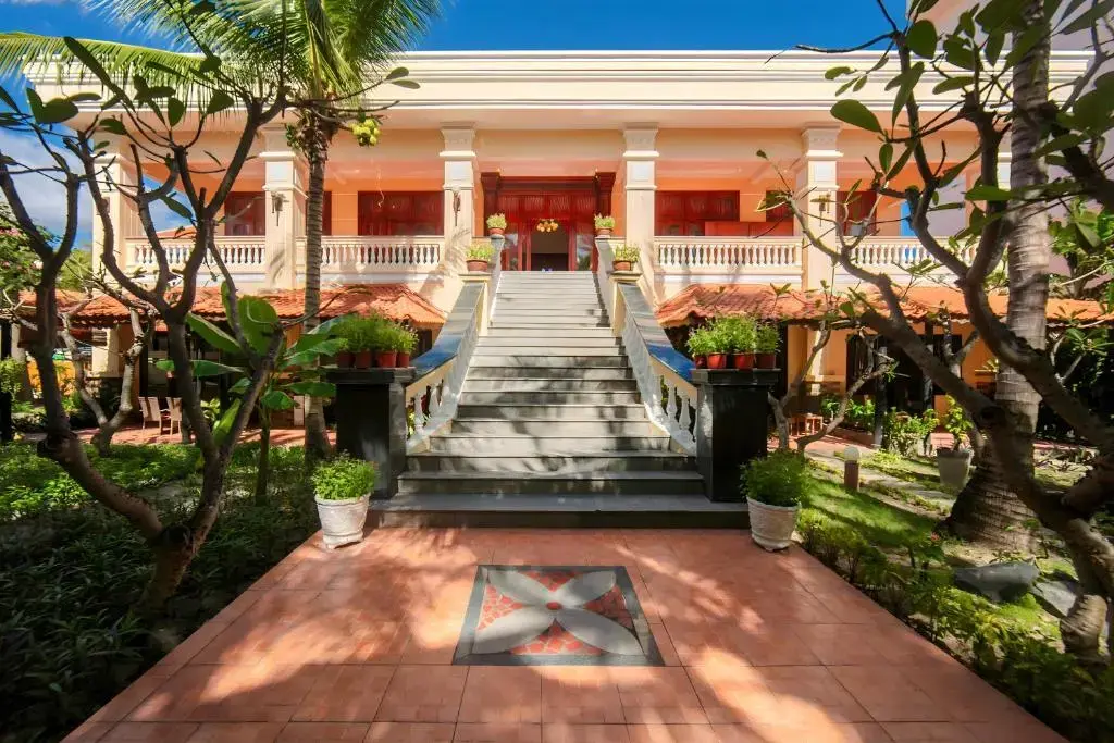 Sea Lion Beach Resort & Spa Mũi Né