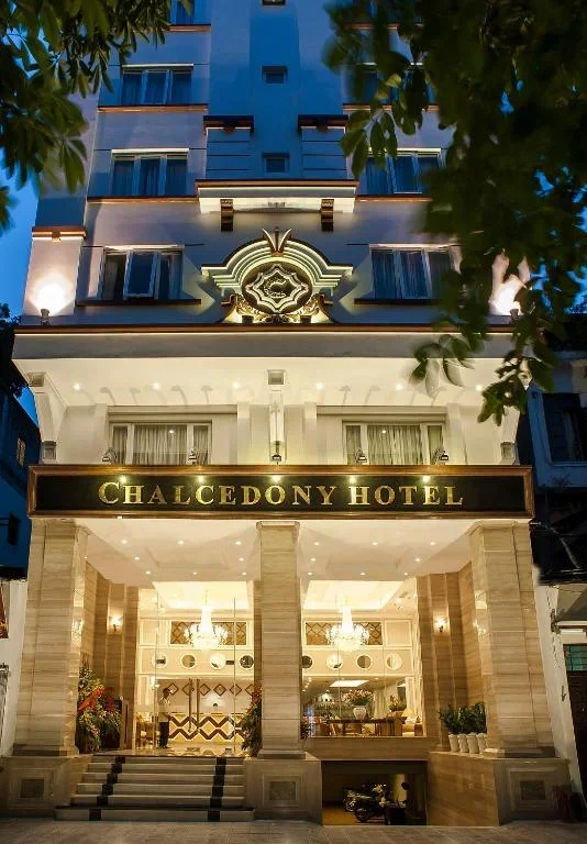 Khách sạn Chalcedony Hotel Hà Nội