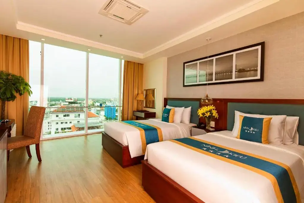 Khách sạn Ninh Kiều Riverside Hotel Cần Thơ
