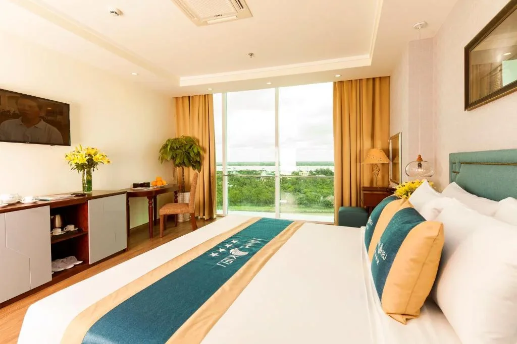 Khách sạn Ninh Kiều Riverside Hotel Cần Thơ