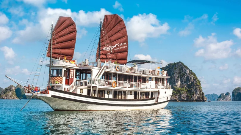 Swan Cruises Hạ Long