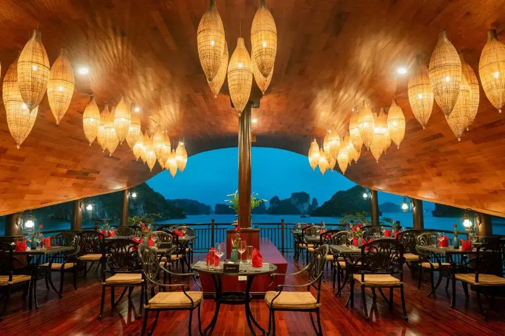 Du thuyền Sena Cruises Hạ Long