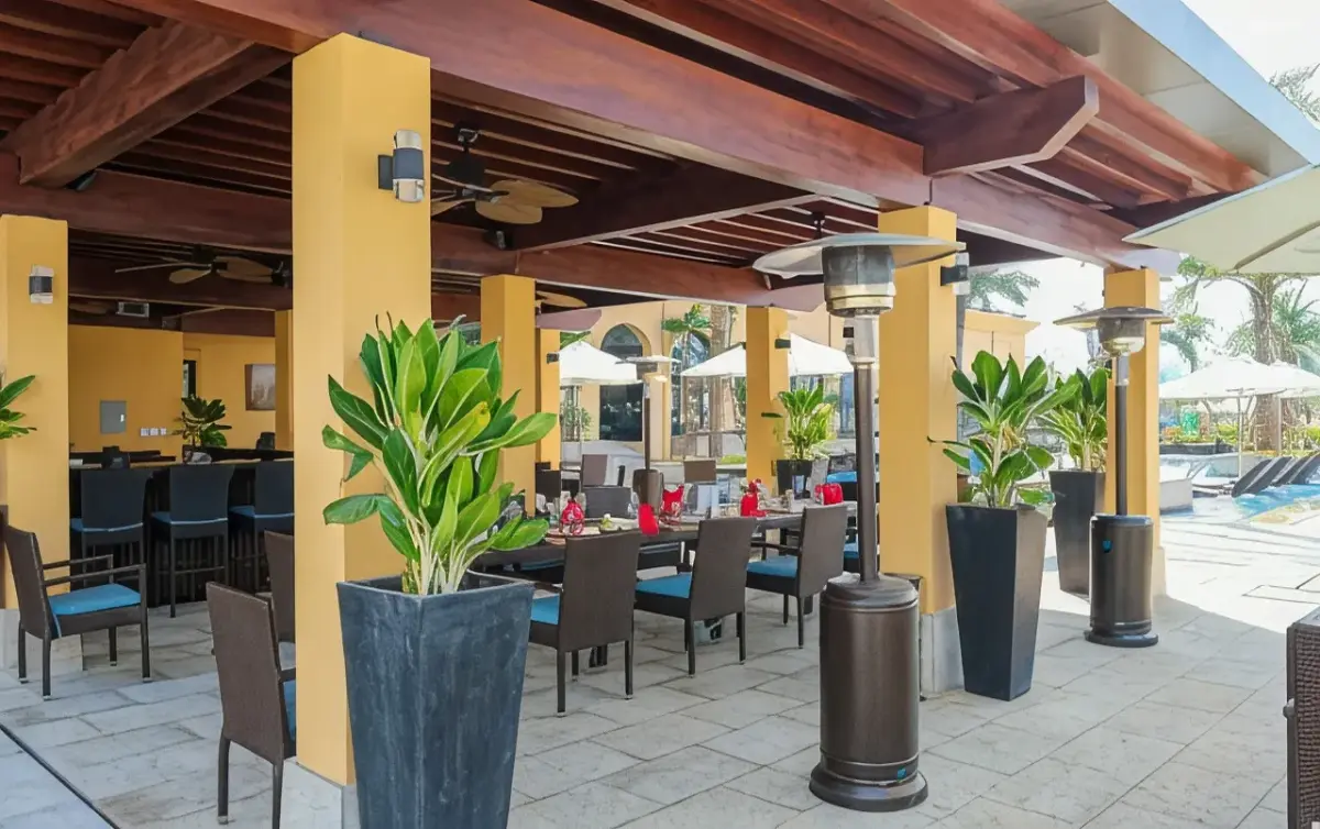 Khách sạn Wyndham Sky Lake Resort & Villas Hà Nội