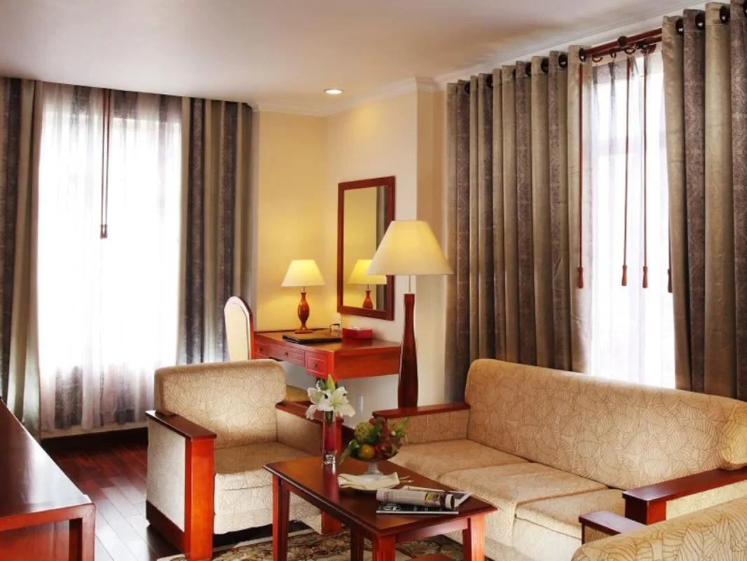 Khách sạn Đệ Nhất - First Hotel Hồ Chí Minh