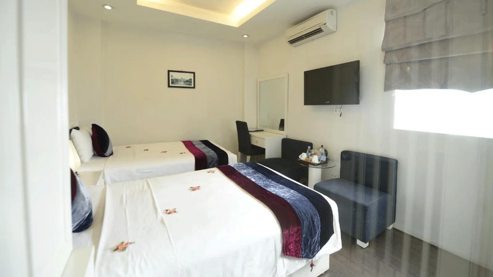 Khách sạn Mai Charming Hotel and Spa Hà Nội