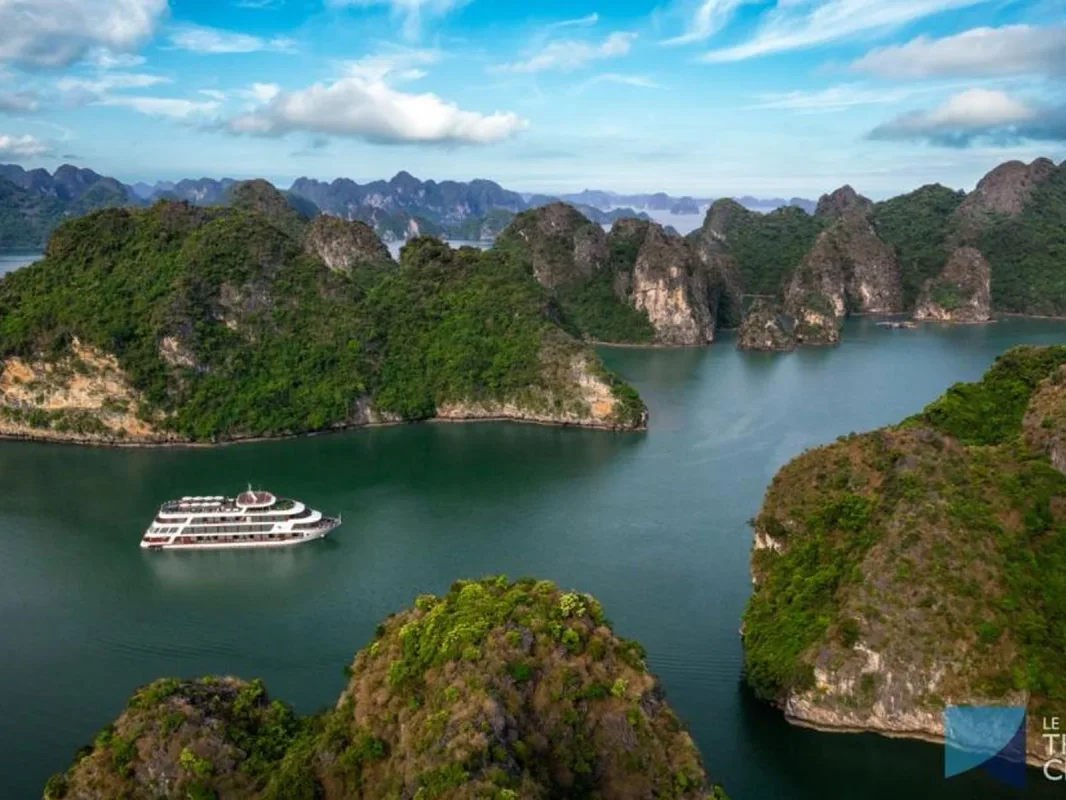 Du thuyền Le Theatre Cruises Vịnh Lan Hạ Hạ Long