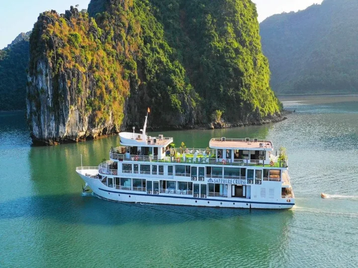 Sapphire Cruise Hạ Long