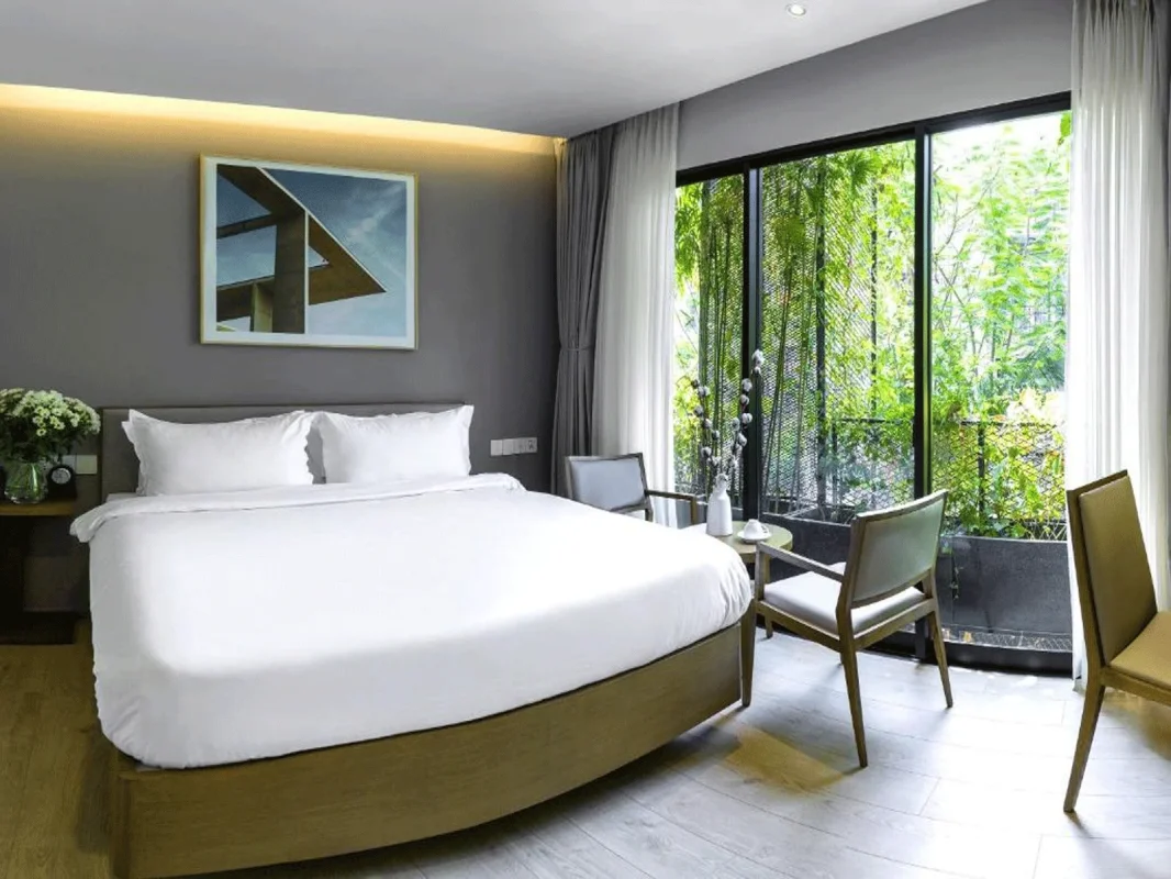 Khách sạn BLESSED Hotel & Bistro Hồ Chí Minh