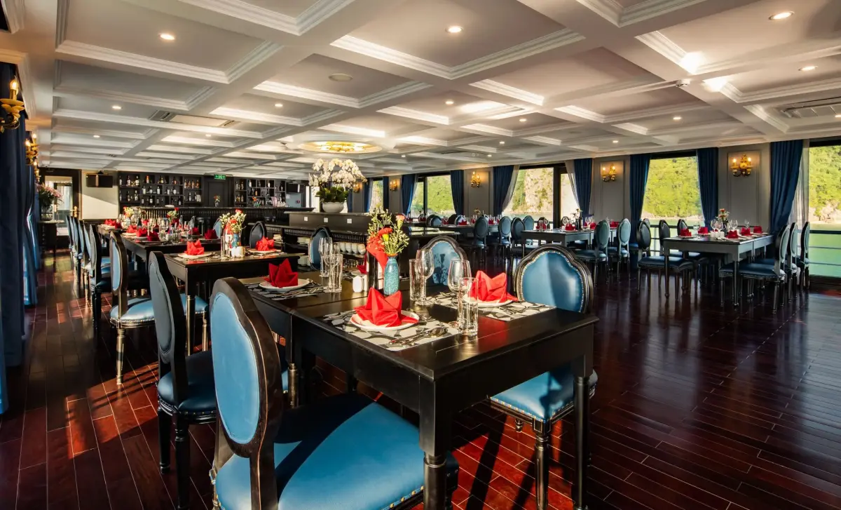 Du thuyền Rosy Cruise Hạ Long