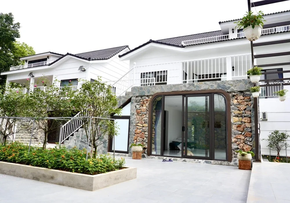 Resort Beverly Hills Lương Sơn Hòa Bình