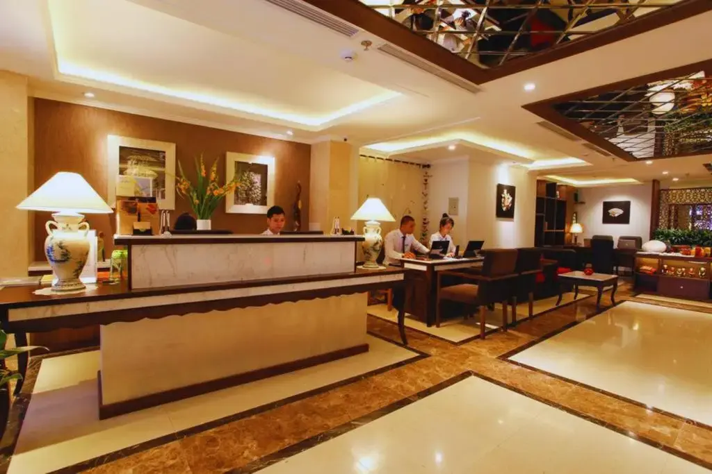 Khách sạn Hanoi Emerald Waters Classy Hotel Hà Nội