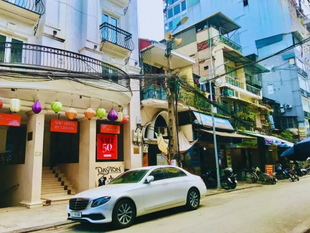 Khách sạn Hanoi Emerald Waters Classy Hotel Hà Nội