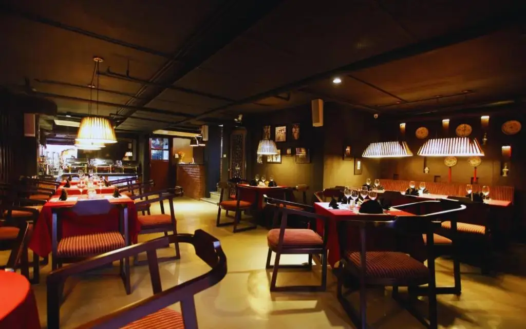 Khách sạn Hanoi Emerald Waters Classy Hotel Hà Nội