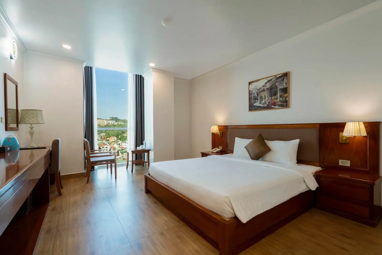 Âu Lạc Hạ Long Hotel