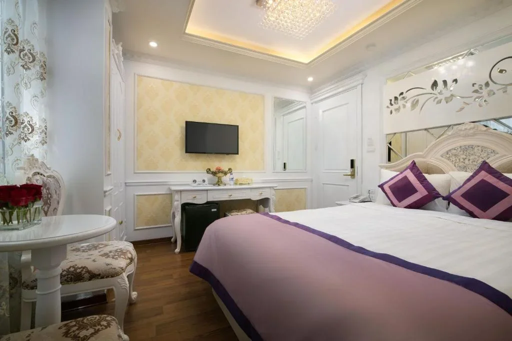 Khách sạn Viola Royal Hotel & Spa Hà Nội