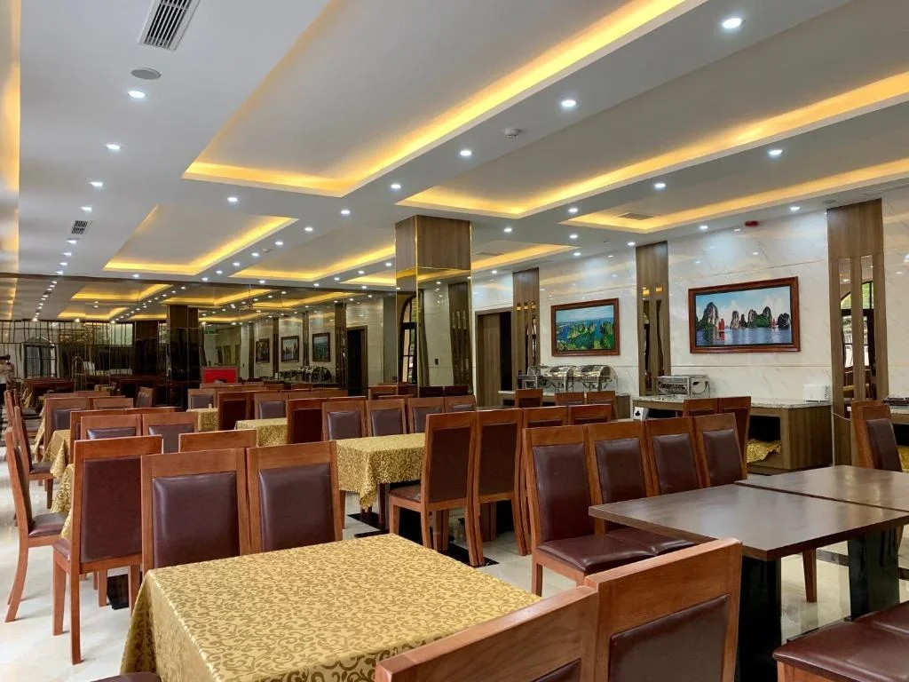 Khách sạn Hotel Emma Hạ Long