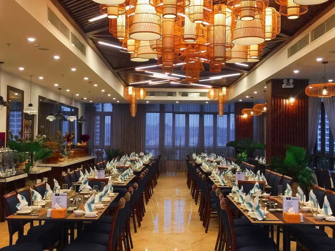 Khách sạn Hạ Long New Century Hotel