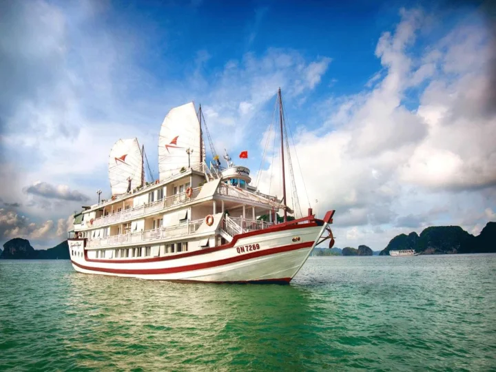 Signature Royal Hạ Long Cruise