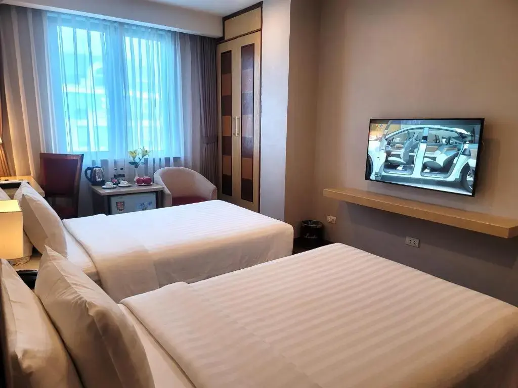 Khách sạn Luxeden Hotel Hà Nội