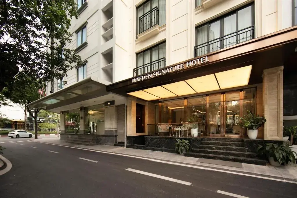 Khách sạn Luxeden Hotel Hà Nội