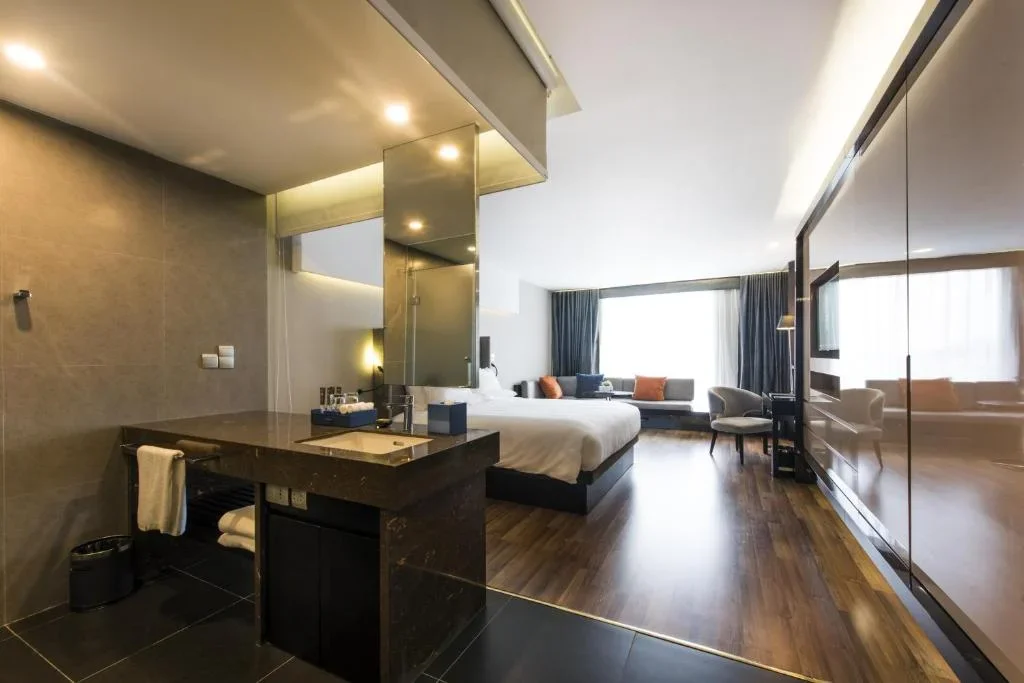 Khách sạn Novotel Suites Hà Nội