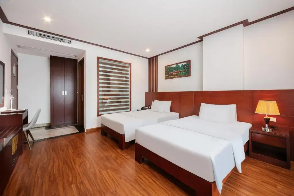 Khách sạn A25 Luxury Hotel - 31 Thanh Niên Hạ Long