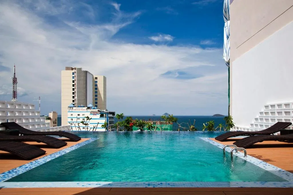 Khách sạn Golden Holiday Hotel Nha Trang