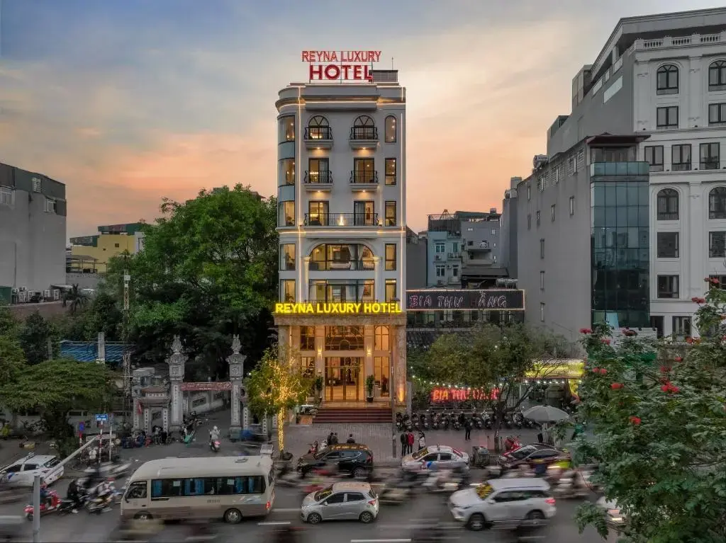 Khách sạn Reyna Luxury Hotel Hà Nội