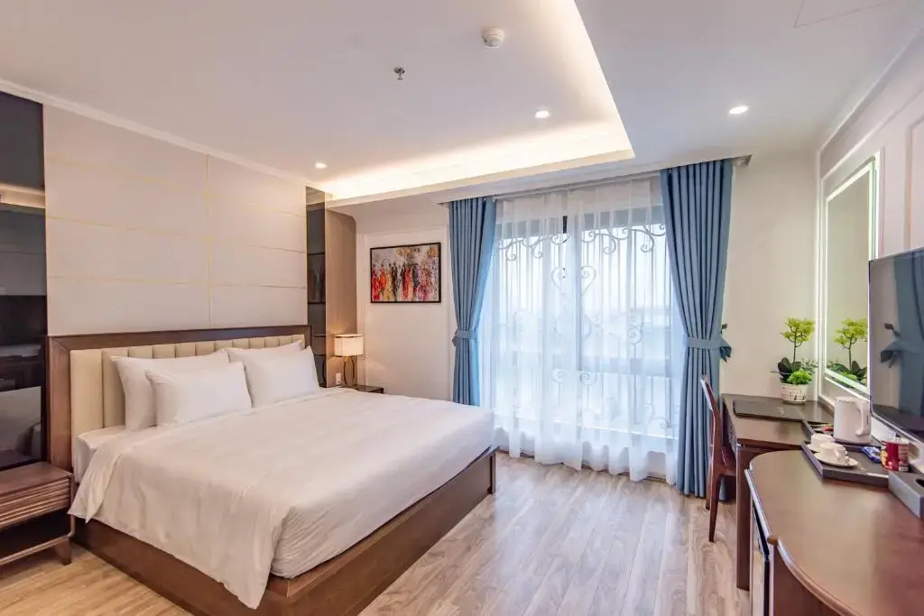 Khách sạn Reyna Luxury Hotel Hà Nội