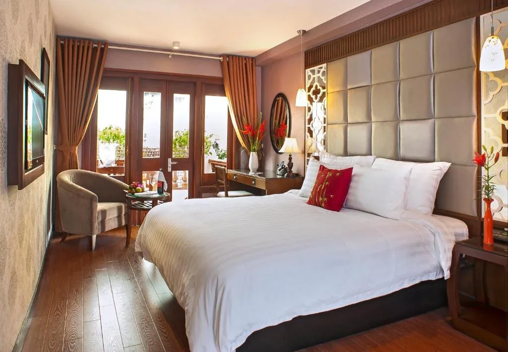 Khách sạn Classy Holiday Hotel & Spa Hà Nội