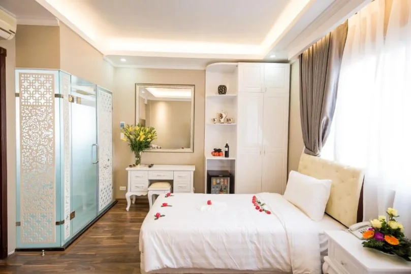 Little Hanoi Deluxe Hotel