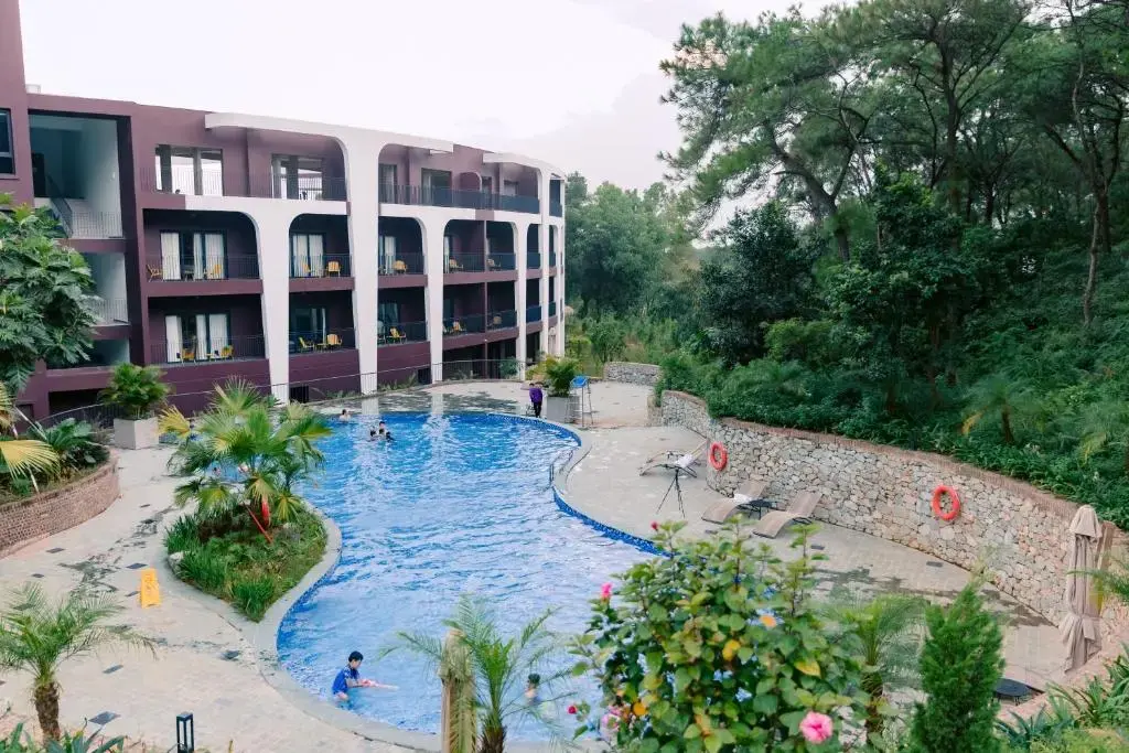 Soc Village Wellness & Retreat Hà Nội Resort