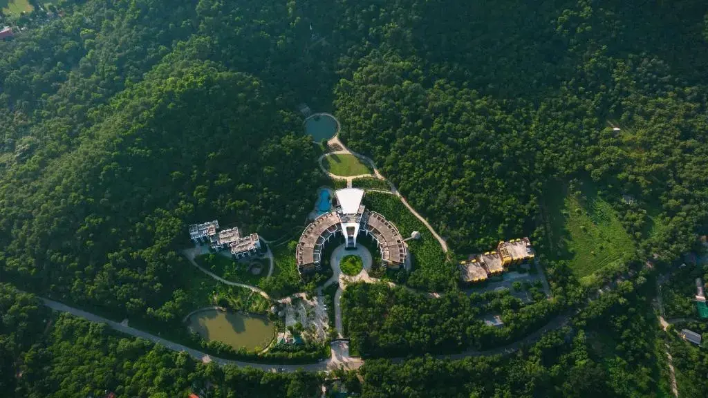 Soc Village Wellness & Retreat Hà Nội Resort