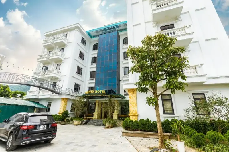 Hoa Viên Hotel Hòa Bình