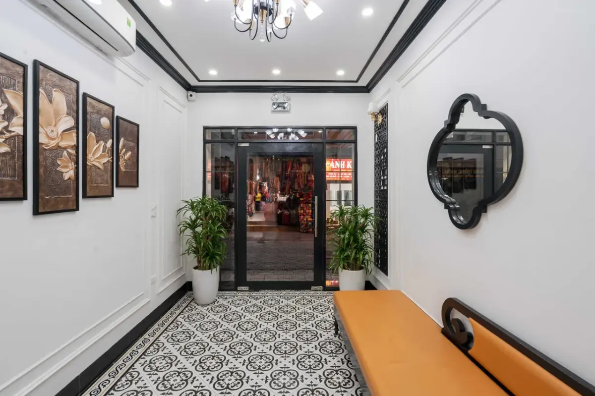 Khách sạn Charming Moon Hotel Hà Nội