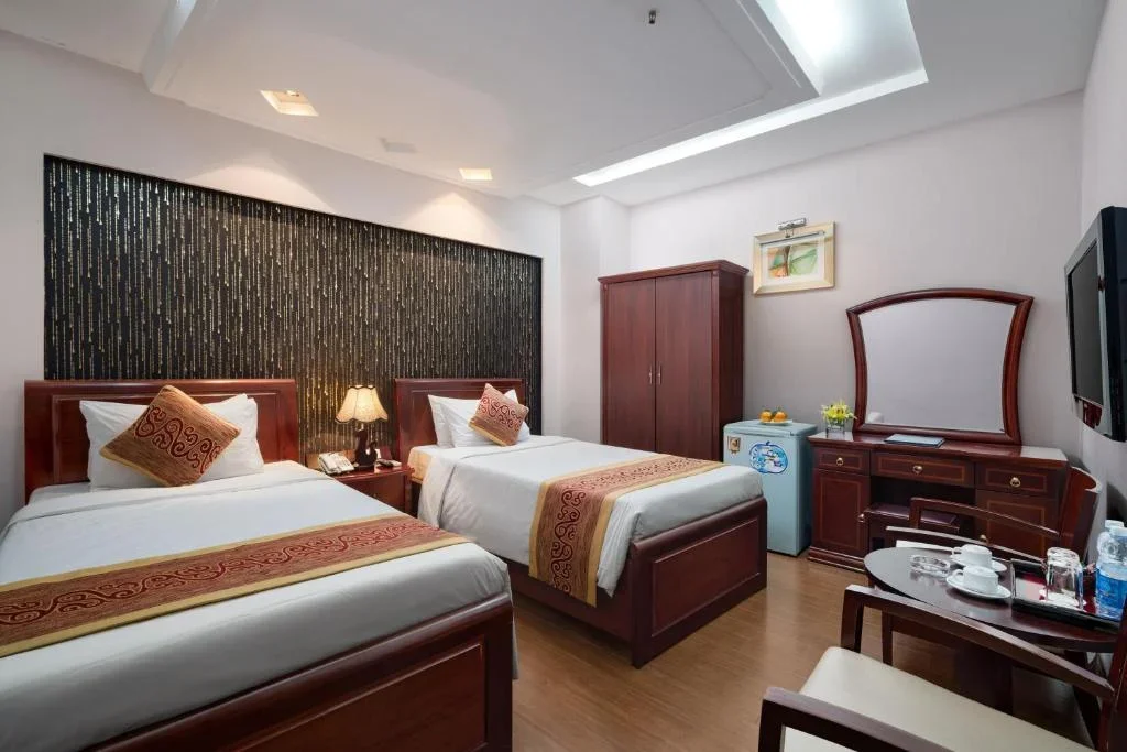Khách sạn Lakeside Palace Hotel Hà Nội