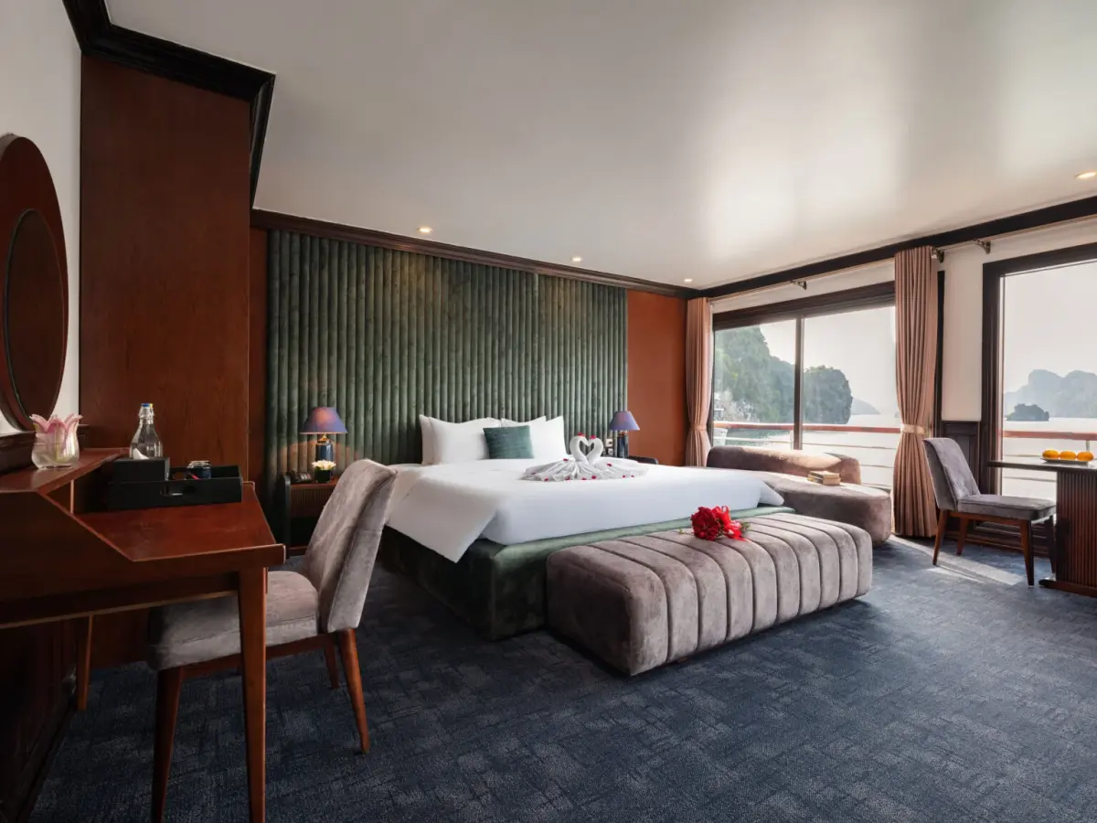 Du thuyền Erina Cruise Hạ Long