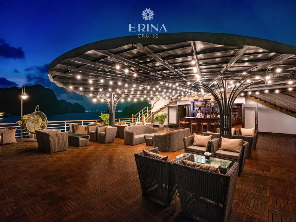 Du thuyền Erina Cruise Hạ Long