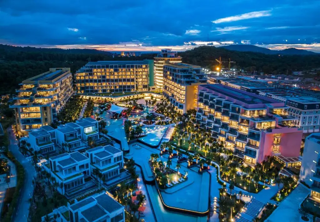 Khách sạn Premier Residences Phú Quốc Emerald Bay Managed by Accor Hotel