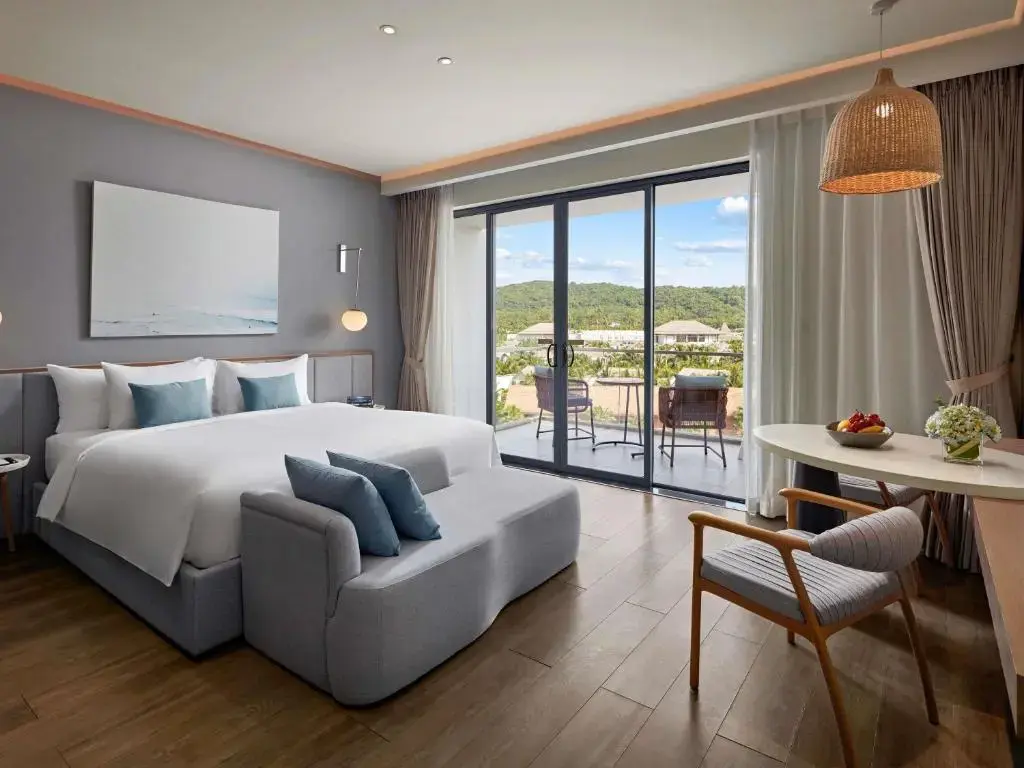 Khách sạn Premier Residences Phú Quốc Emerald Bay Managed by Accor Hotel