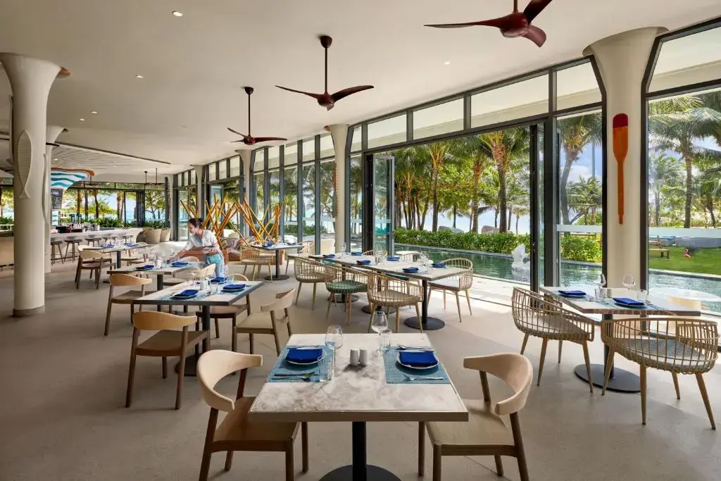 Khách sạn Premier Residences Phú Quốc Emerald Bay Managed by Accor Hotel
