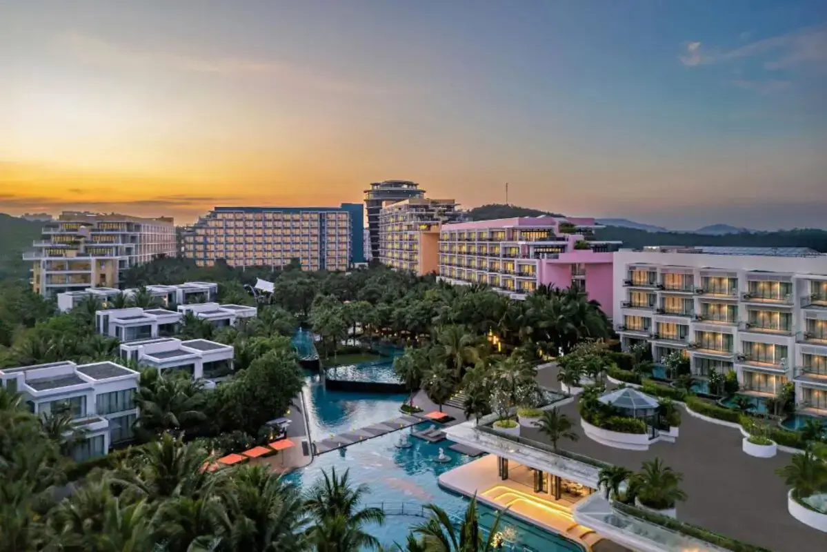 Khách sạn Premier Residences Phú Quốc Emerald Bay Managed by Accor Hotel