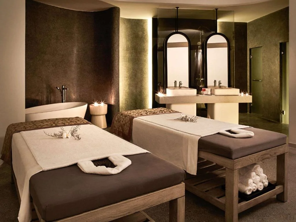 Khách sạn Premier Residences Phú Quốc Emerald Bay Managed by Accor Hotel