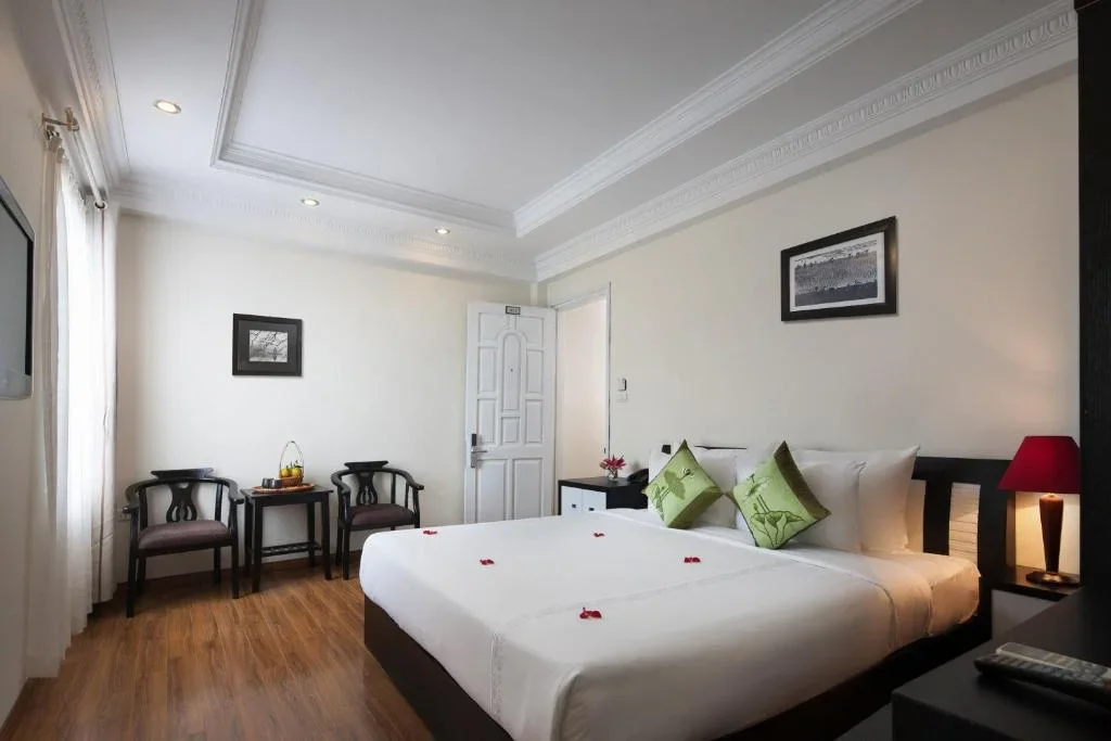 Khách sạn Serenity Villa Hotel Hà Nội