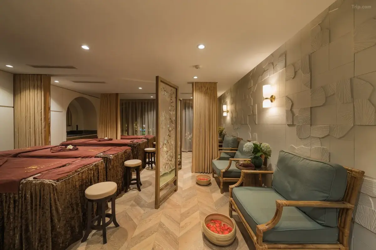 Khách sạn La Passion Premium Cầu Gỗ Hotel Hà Nội
